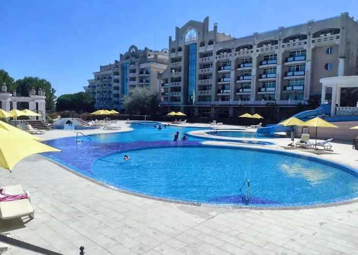 Luxurious With Sea View Апартаменты *