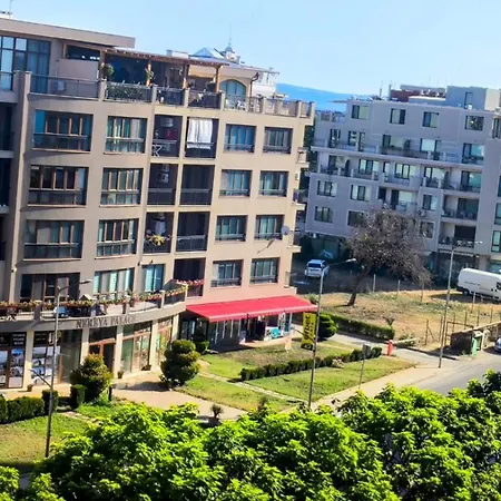 Luxurious With Sea View דירה *
