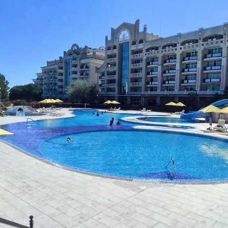 Family Luxurious With Sea View Apartmán *